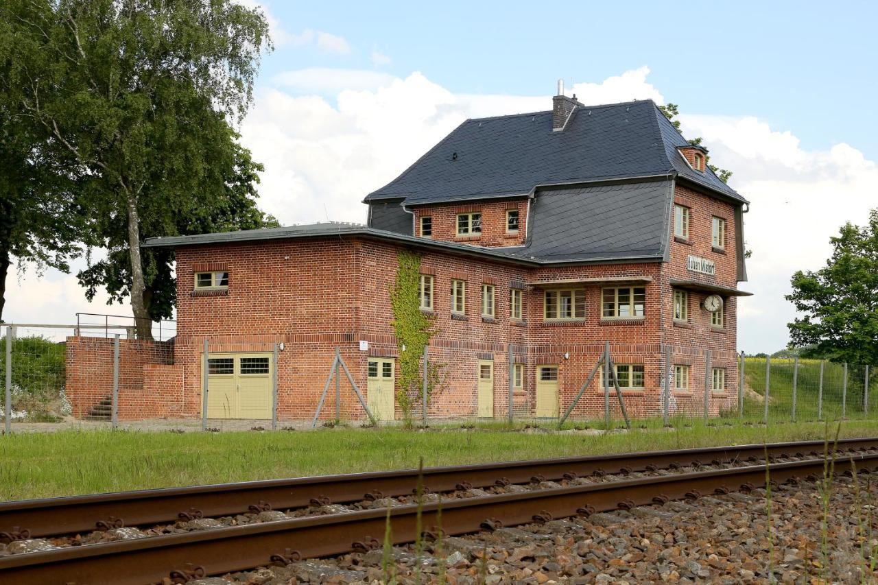 Bahnhof Hohen Mistorf Lägenhet Exteriör bild